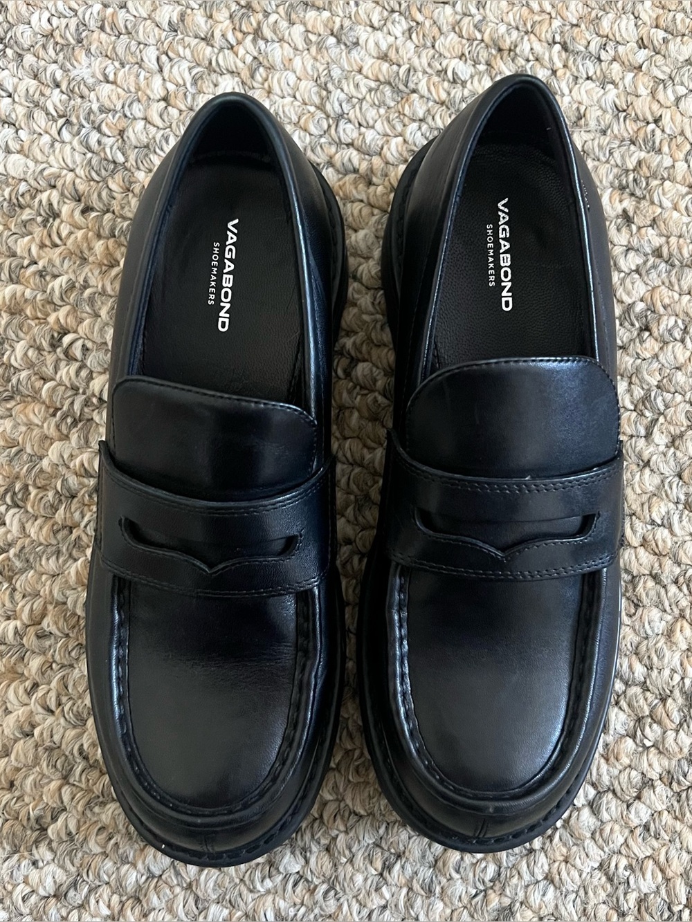 Vagabond Cosmo 2.0 Black Leather Lug Sole Penny Loafers - Picture 2 of 8